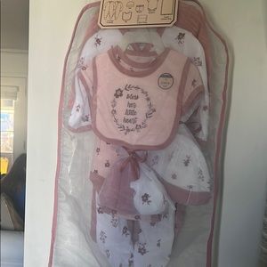 9 piece essential baby set